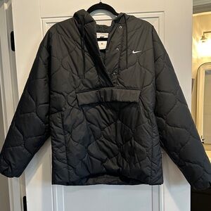 NWOT Nike Black Quilted Hooded Pullover with White Swoosh Coat